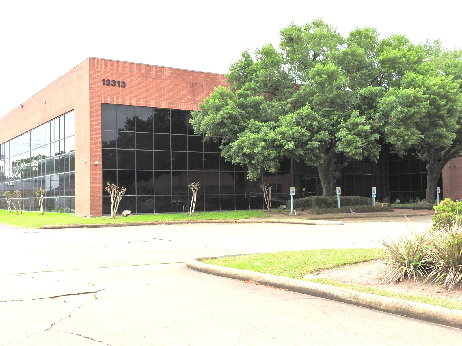 13313 Southwest Fwy, Sugar Land, TX for lease Building Photo- Image 1 of 14