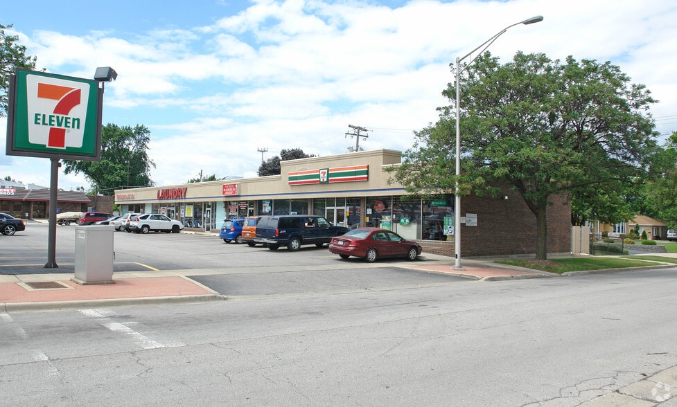 146-162 E North Ave, Northlake, IL for lease - Building Photo - Image 3 of 6