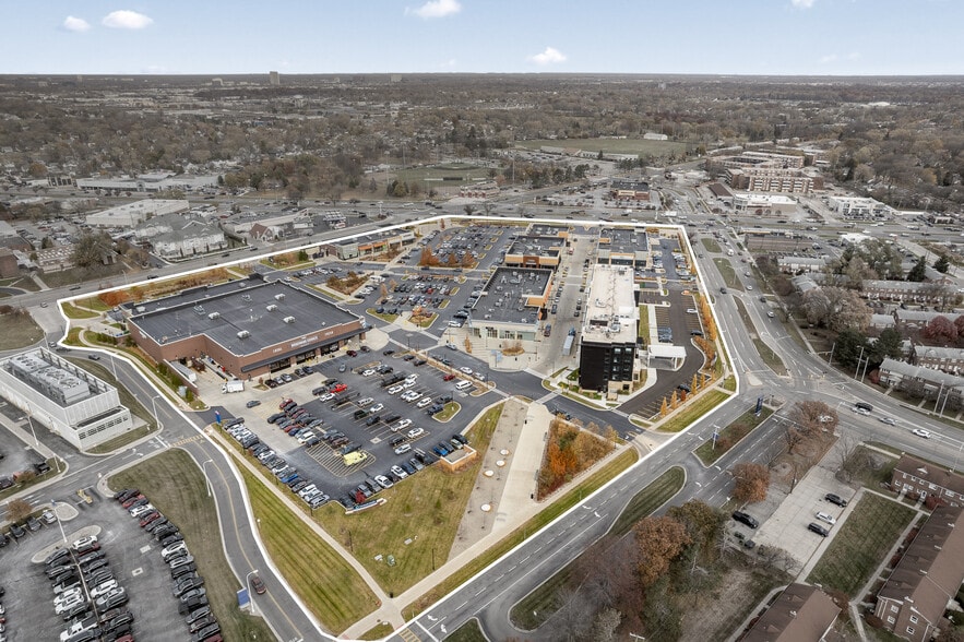 Woodward Ave, Royal Oak, MI for lease - Building Photo - Image 3 of 38