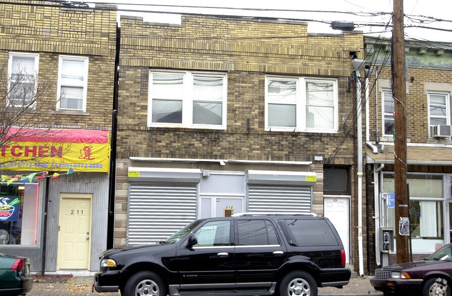 213 Harrison Ave, Garfield, NJ 07026