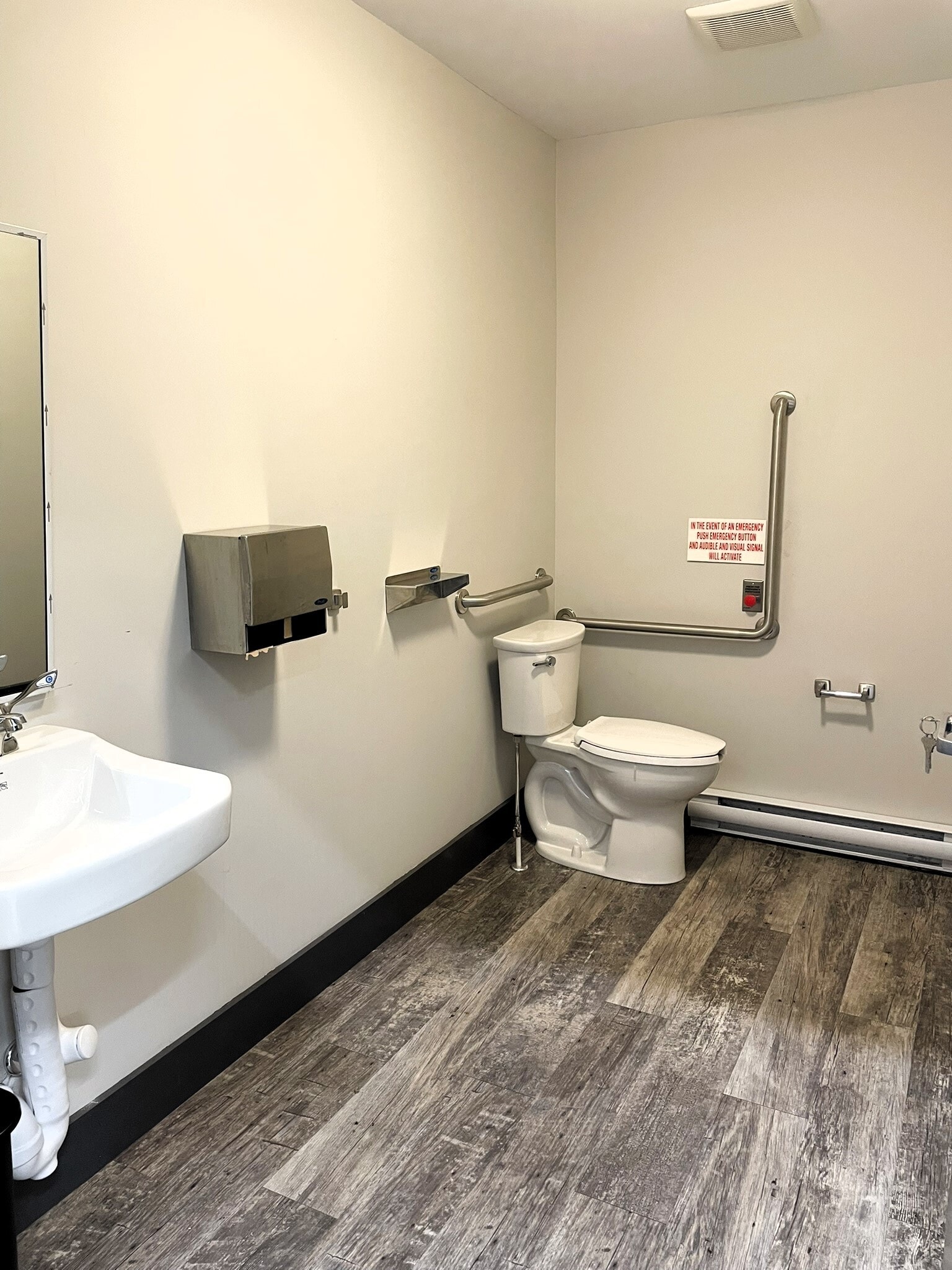 119 Barrack St, Kingston, ON for lease Interior Photo- Image 1 of 8