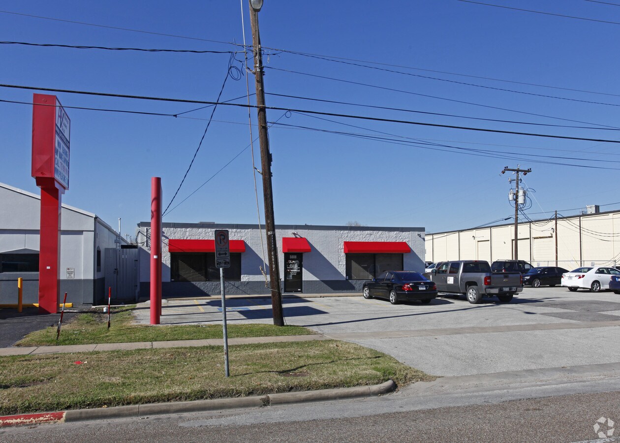 5808 S Rice Ave, Houston, TX 77081