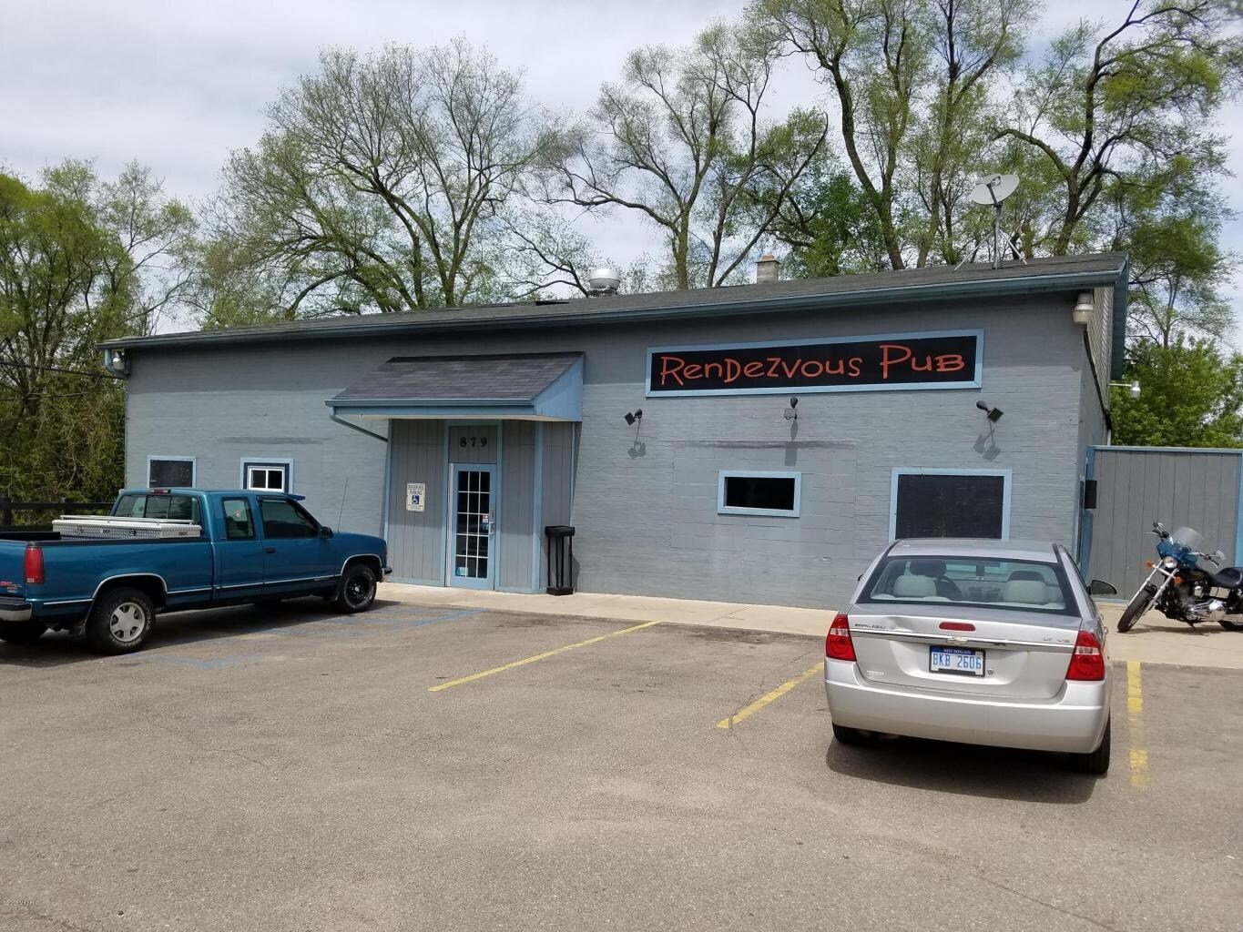 879 Michigan Ave E, Battle Creek, MI for sale Primary Photo- Image 1 of 1