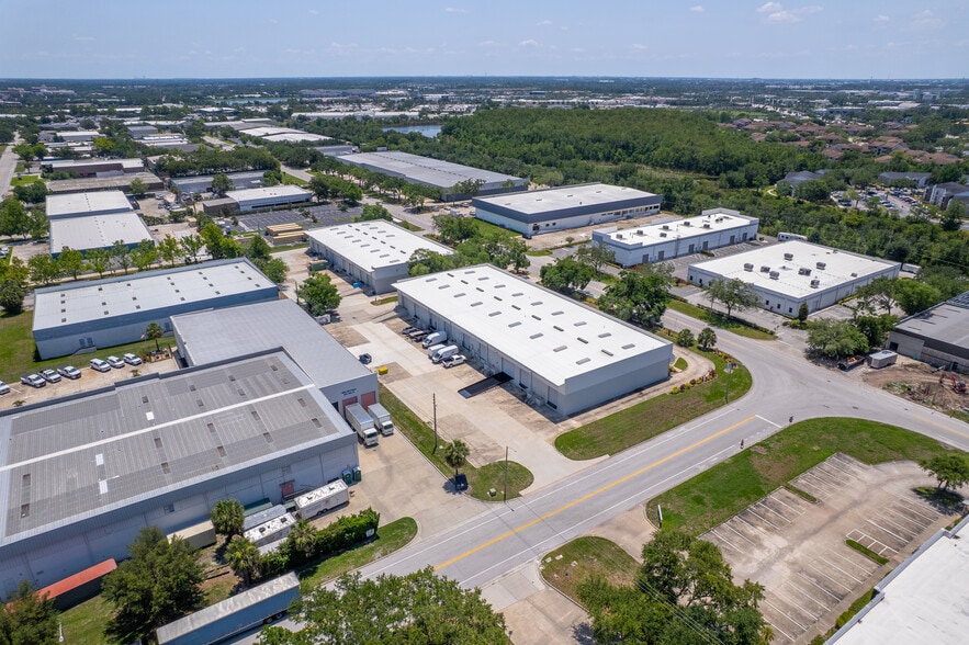 4629 36th St, Orlando, FL for lease - Building Photo - Image 3 of 11