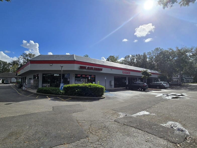 241 N Hunt Club Blvd, Longwood, FL for lease - Building Photo - Image 1 of 5