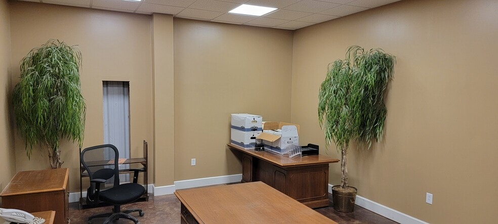 2874 Alabama 144, Ohatchee, AL for sale - Interior Photo - Image 3 of 12