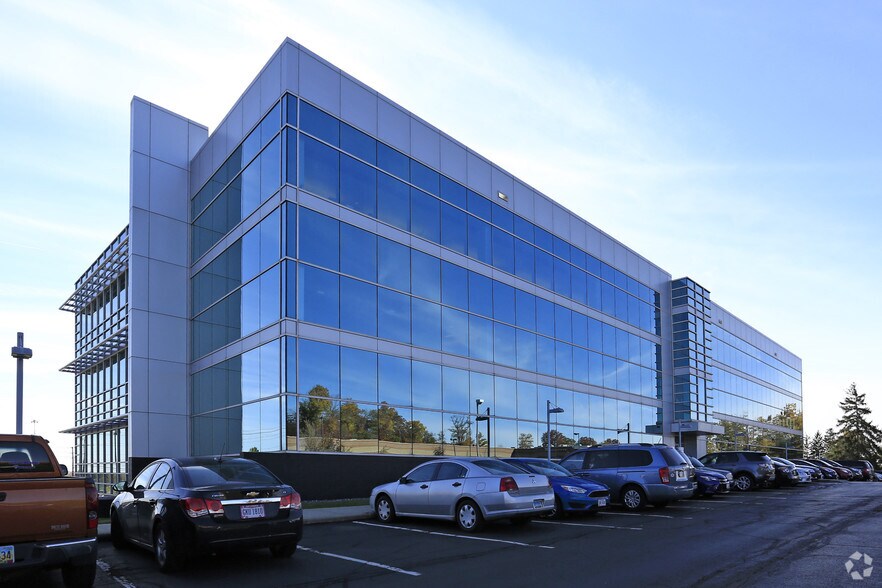 25001 Emery Rd, Warrensville Heights, OH 44128