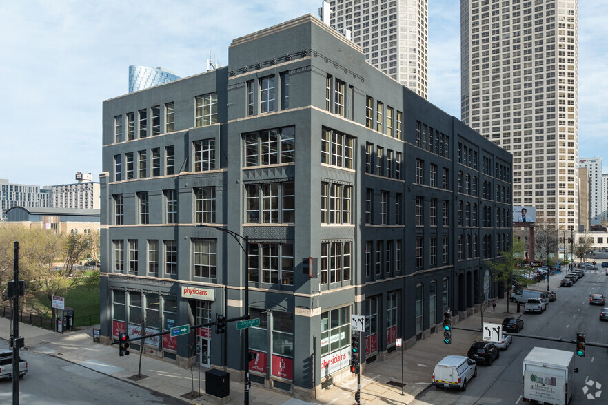 130 S Jefferson St, Chicago, IL for lease - Building Photo - Image 1 of 26