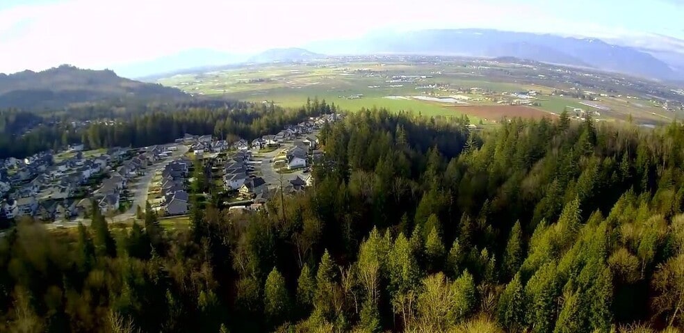 7340 Ramsay Pl, Chilliwack, BC for sale - Building Photo - Image 2 of 3
