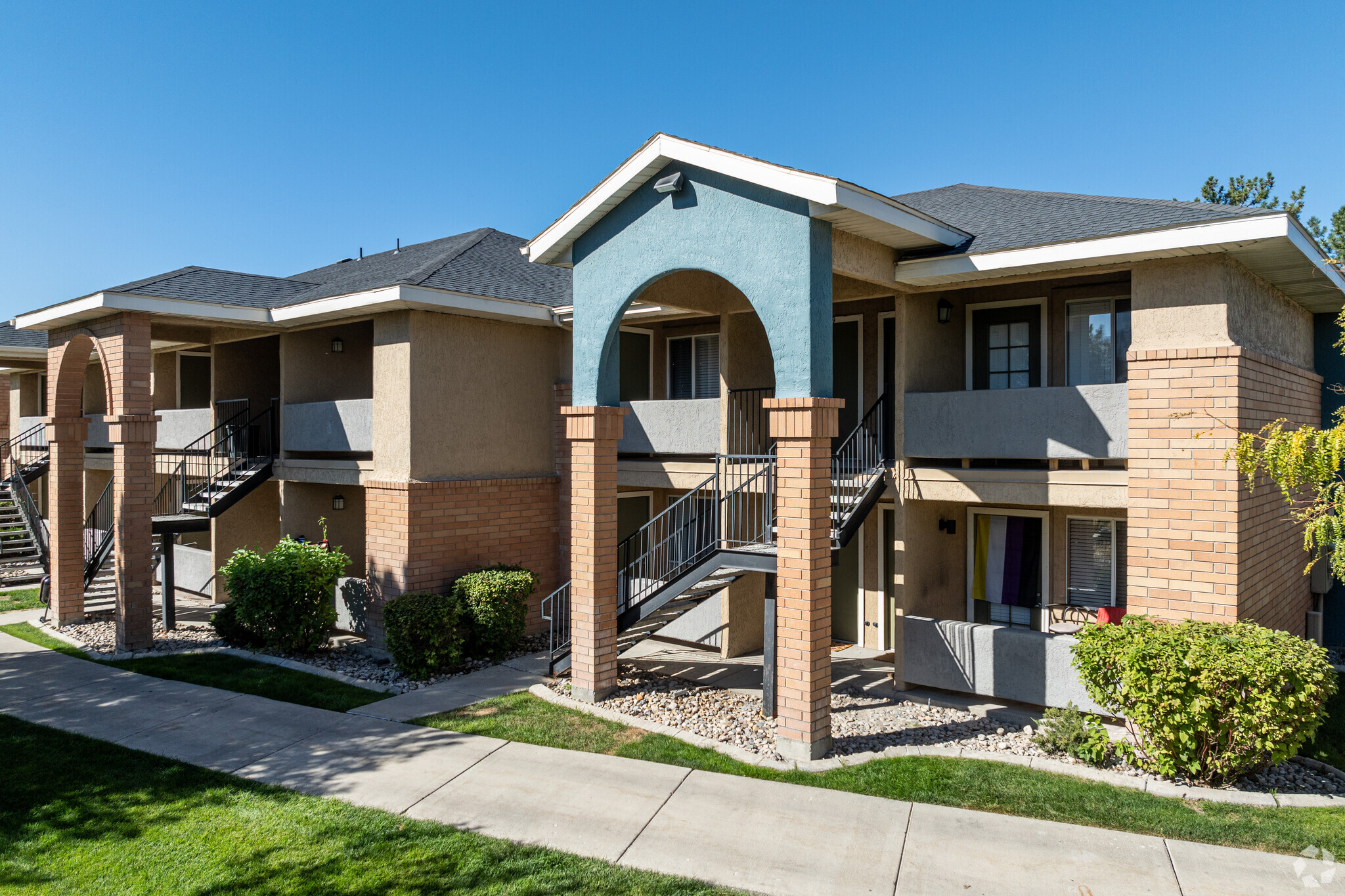 6885 S Redwood Rd, West Jordan, UT for sale Primary Photo- Image 1 of 1