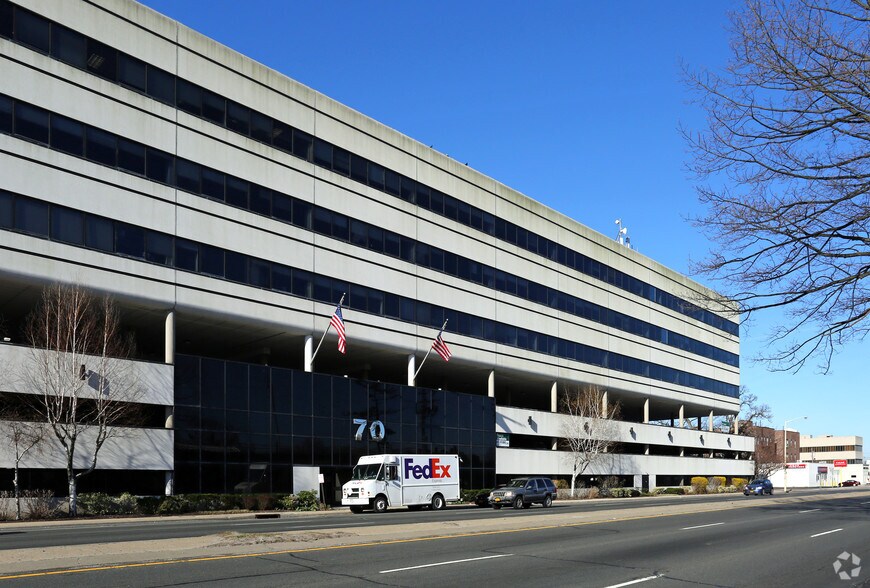 70 E Sunrise Hwy, Valley Stream, NY 11581 Coworking Space