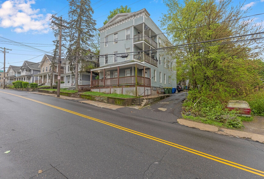 46 Washington St, Waterbury, CT for sale - Building Photo - Image 3 of 15
