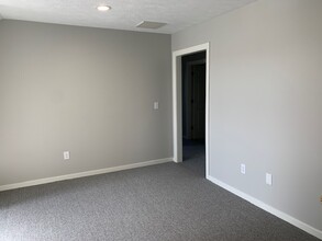 1350 W Government St, Brandon, MS for lease Interior Photo- Image 2 of 13