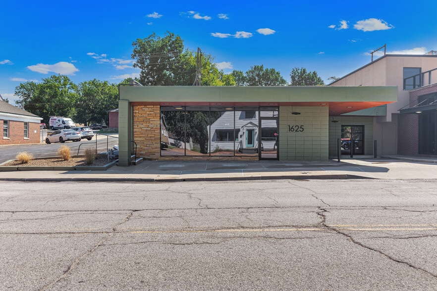 1625 S Boston Ave, Tulsa, OK for lease - Primary Photo - Image 1 of 34