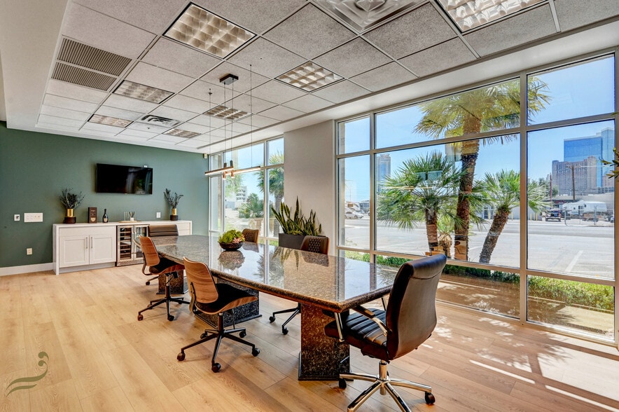 2200 Highland Dr, Las Vegas, NV for lease - Building Photo - Image 3 of 21