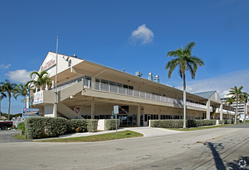 101 N Riverside Dr, Pompano Beach, FL for lease - Building Photo - Image 2 of 9