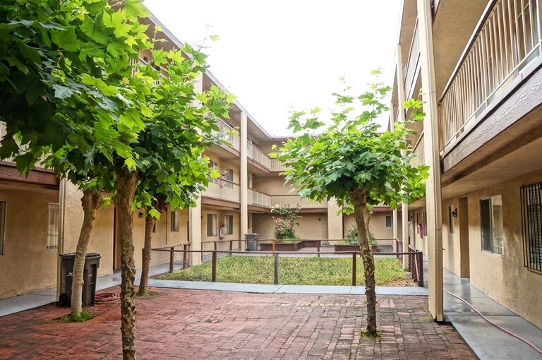 2328 Seminary Ave, Oakland, CA for sale Building Photo- Image 1 of 1