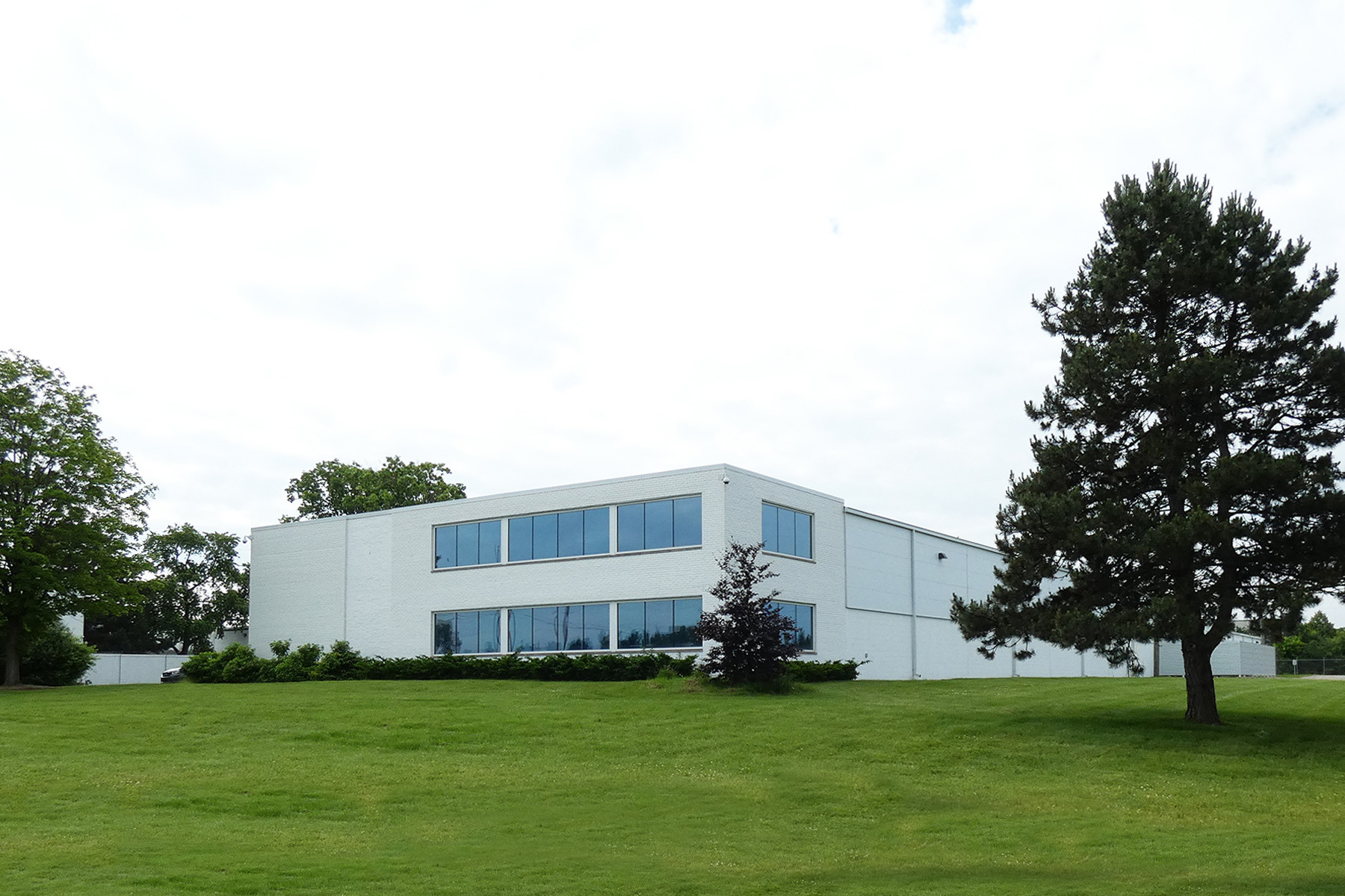 2250 E West Maple Rd, Commerce Township, MI for sale Building Photo- Image 1 of 1