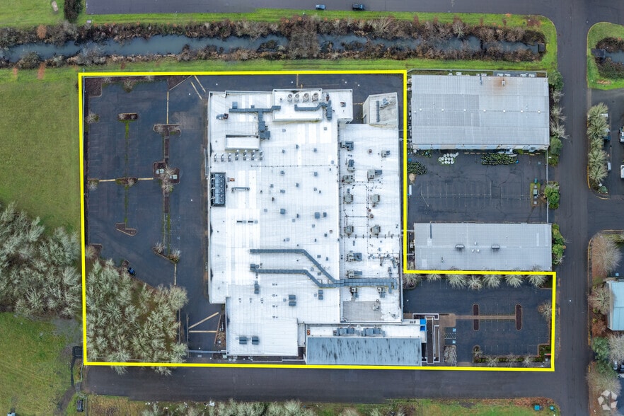 3590 W 3rd Ave, Eugene, OR for lease - Aerial - Image 3 of 22
