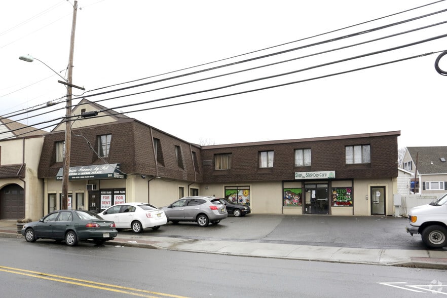 561567 McBride Ave, Woodland Park, NJ 07424