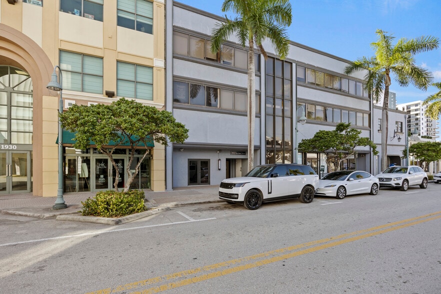 1940 Harrison St, Hollywood, FL for lease - Building Photo - Image 3 of 26