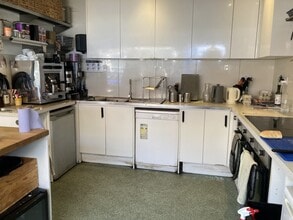 345 Sharrow Vale Rd, Sheffield for lease Interior Photo- Image 2 of 4