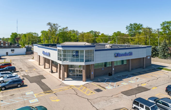 28901 Greenfield Rd, Southfield, MI for sale - Primary Photo - Image 1 of 12