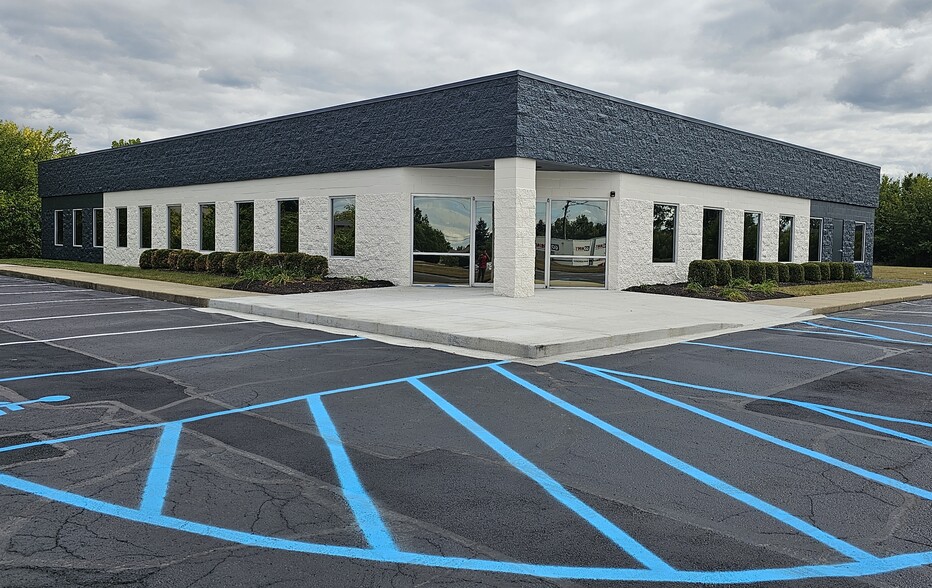 9003 Technology Ln, Fishers, IN for lease - Building Photo - Image 2 of 18