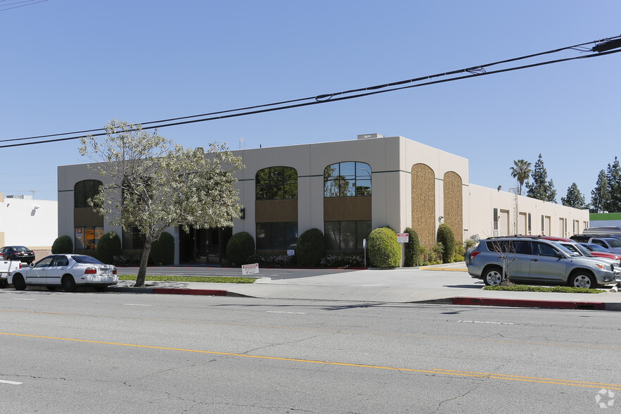 6430 Variel Ave, Woodland Hills, CA for lease - Building Photo - Image 3 of 11