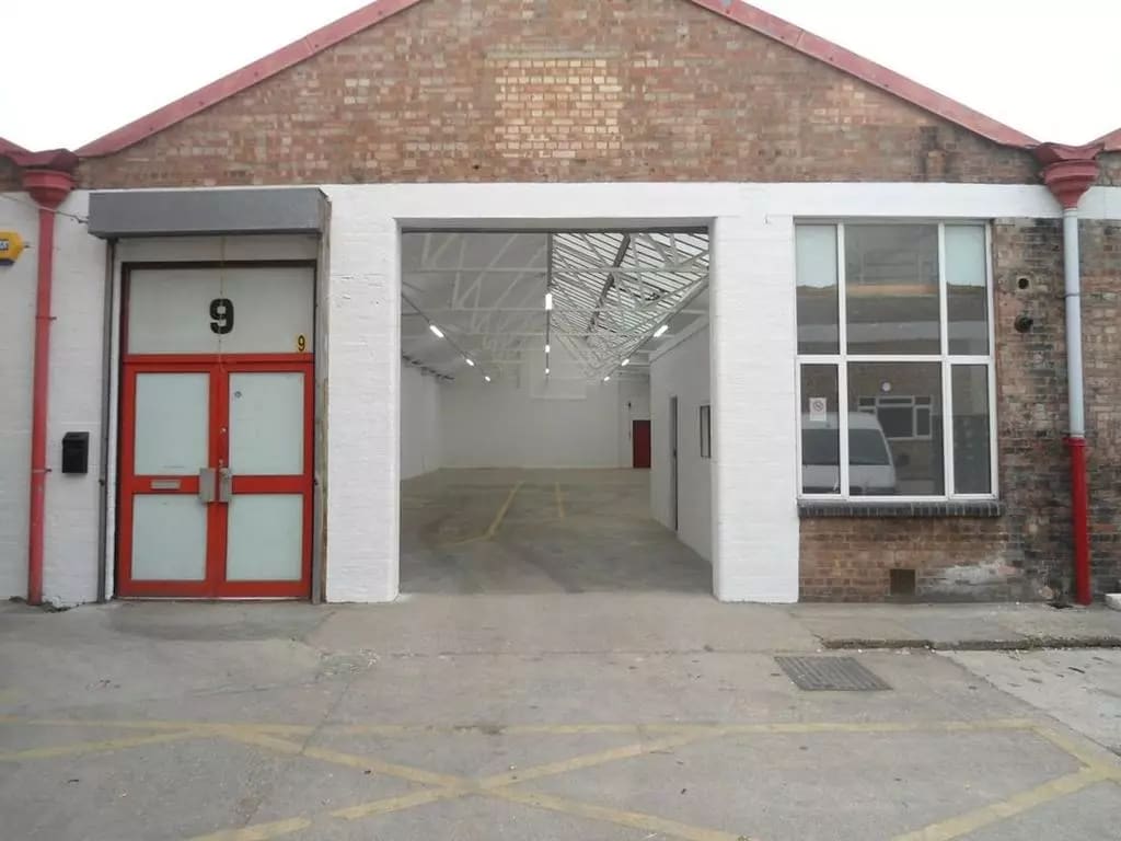 Quad Rd, Wembley for sale Primary Photo- Image 1 of 1