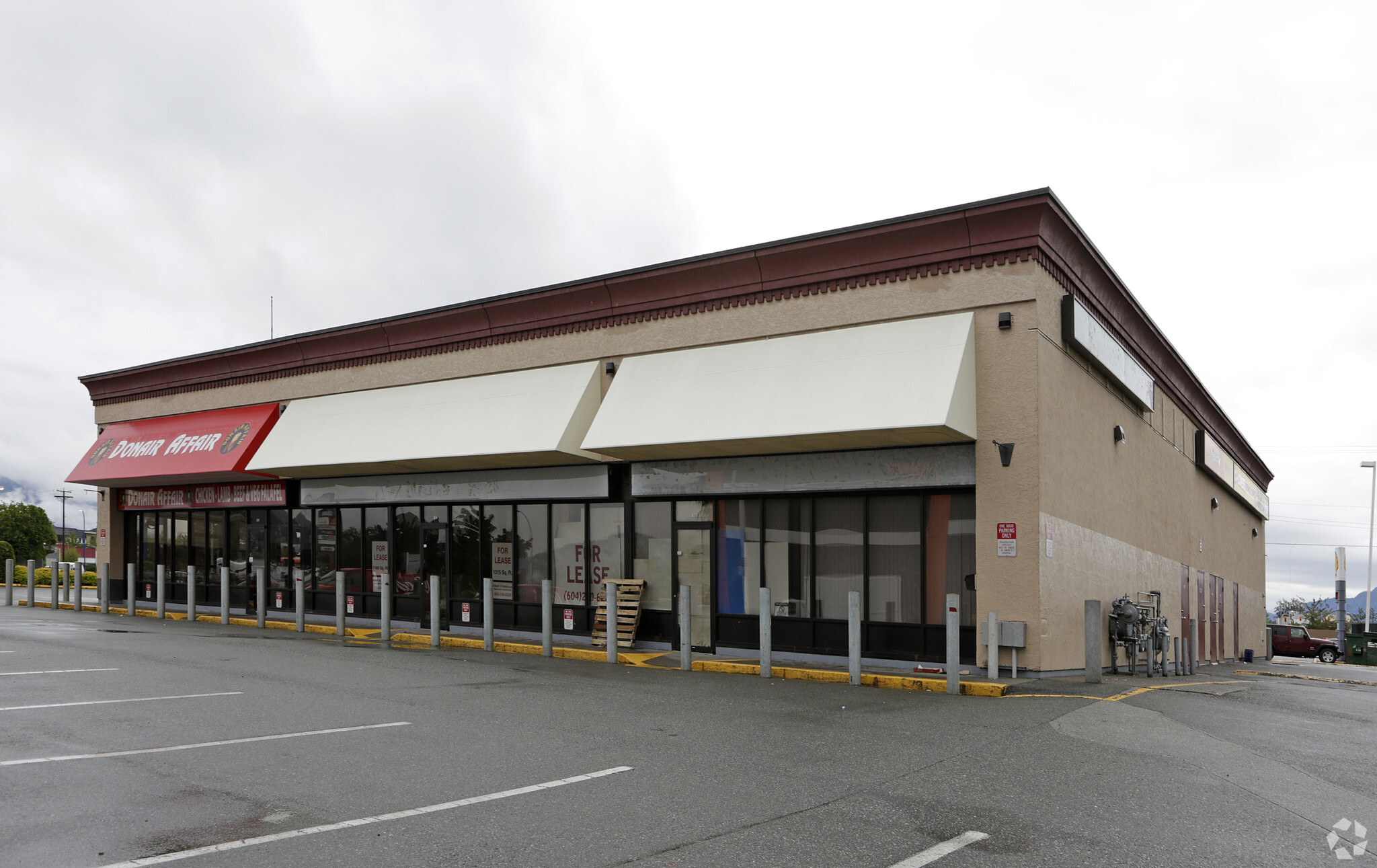 7670 Vedder Rd, Chilliwack, BC for lease Primary Photo- Image 1 of 4