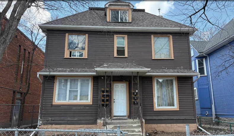 180 Balmoral St, Winnipeg, MB for sale Building Photo- Image 1 of 2