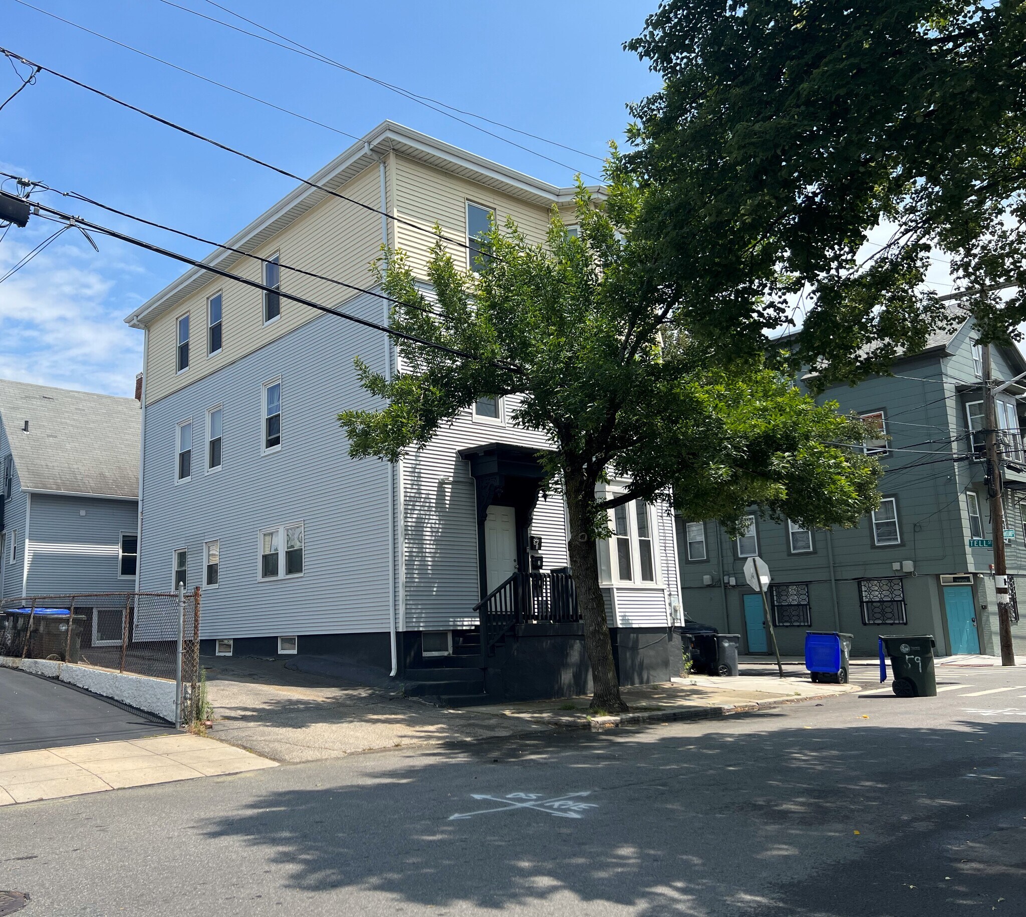 18 Courtland St, Providence, RI for sale Primary Photo- Image 1 of 1