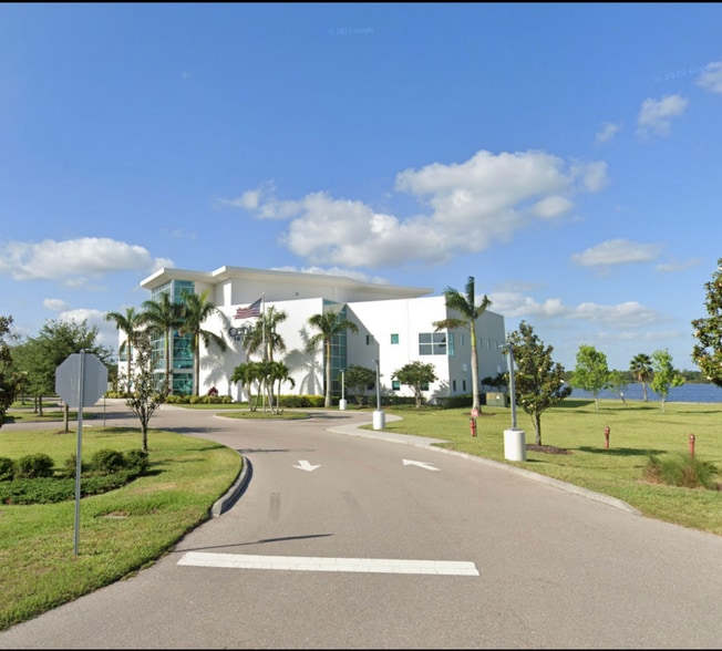 4081 Lakewood Ranch Blvd N, Sarasota, FL for lease - Building Photo - Image 2 of 30