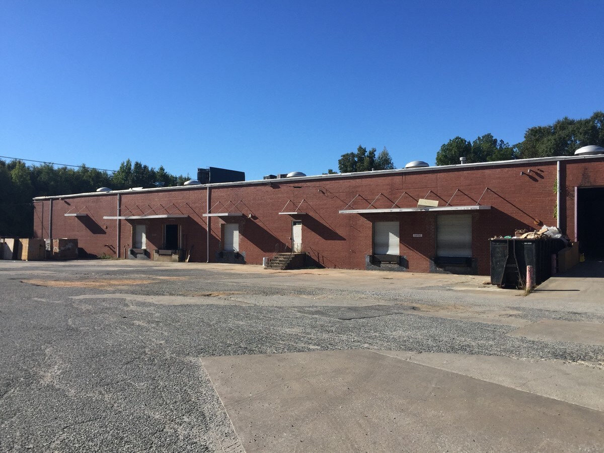 5427 Armour Rd, Columbus, GA 31909