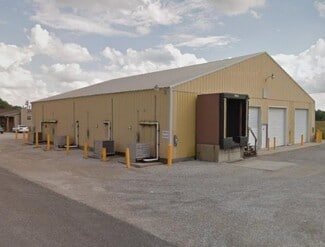 More details for 704 W 8th St, Staunton, IL - Industrial for Sale
