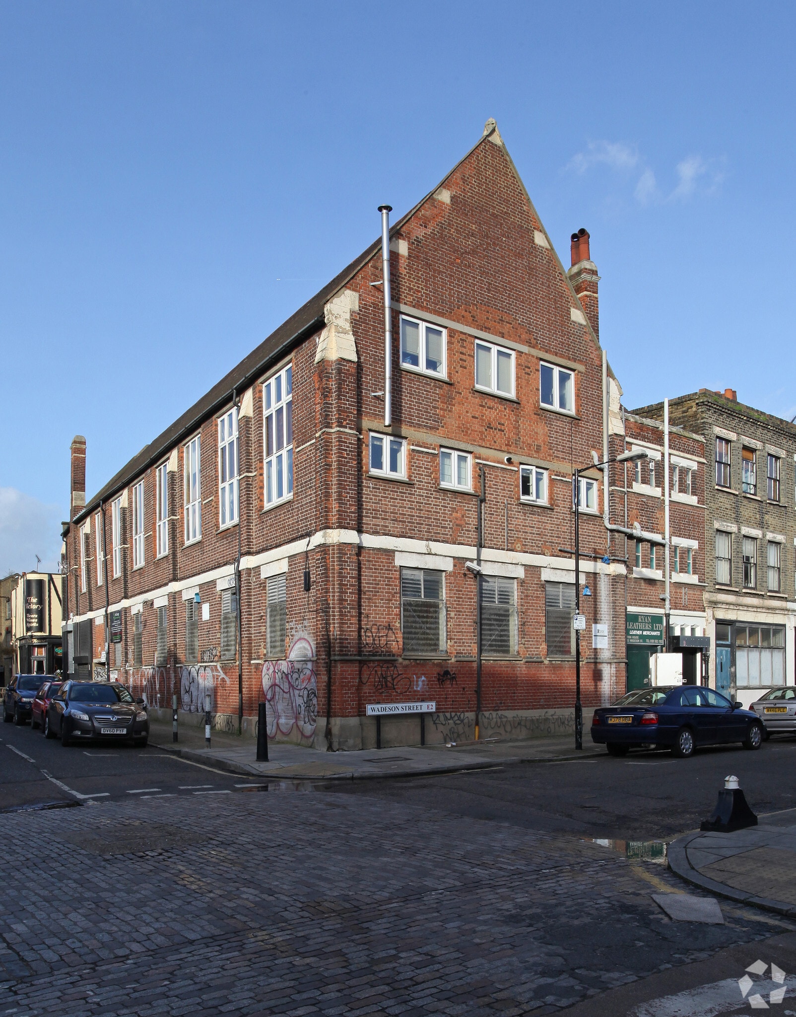 33 Wadeson St, London for sale Primary Photo- Image 1 of 1