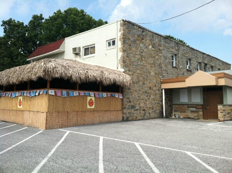 1006 MacDade Blvd, Folsom, PA for sale - Building Photo - Image 1 of 11