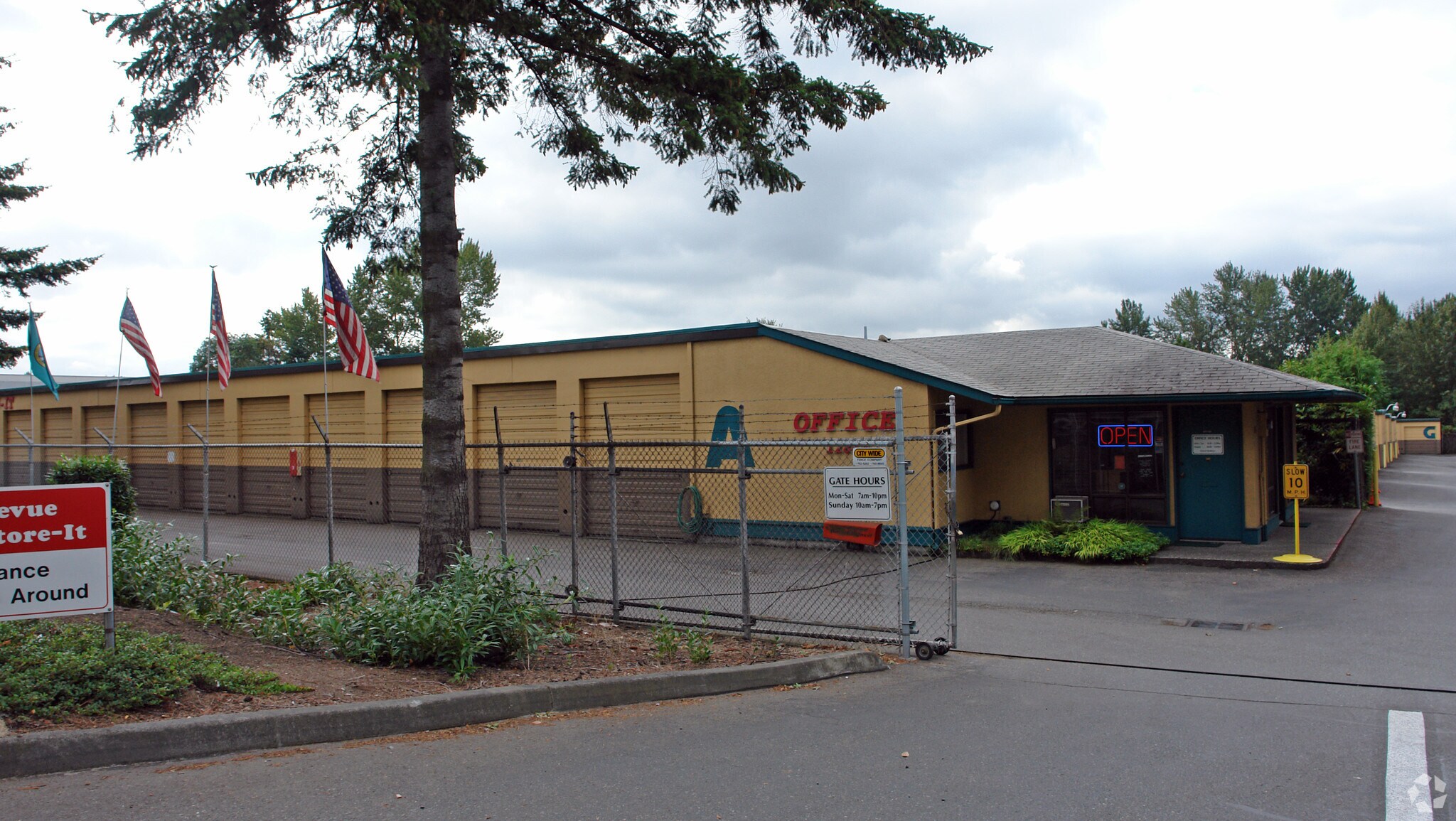 12863 Northup Way, Bellevue, WA for sale Primary Photo- Image 1 of 1