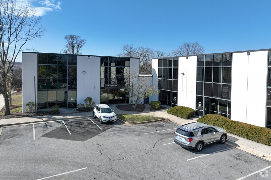 350-364 Christopher Ave, Gaithersburg, MD for lease - Building Photo - Image 3 of 19