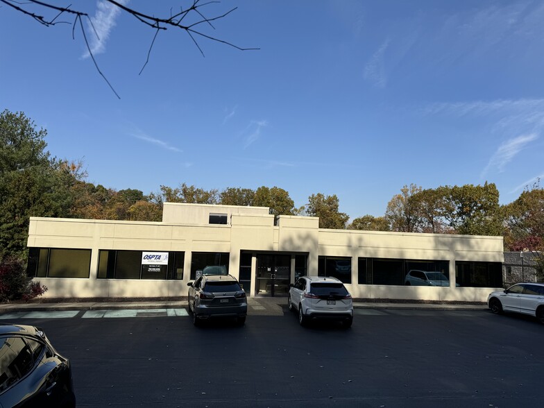 2400 Corporate Dr, Wexford, PA for lease - Building Photo - Image 2 of 21