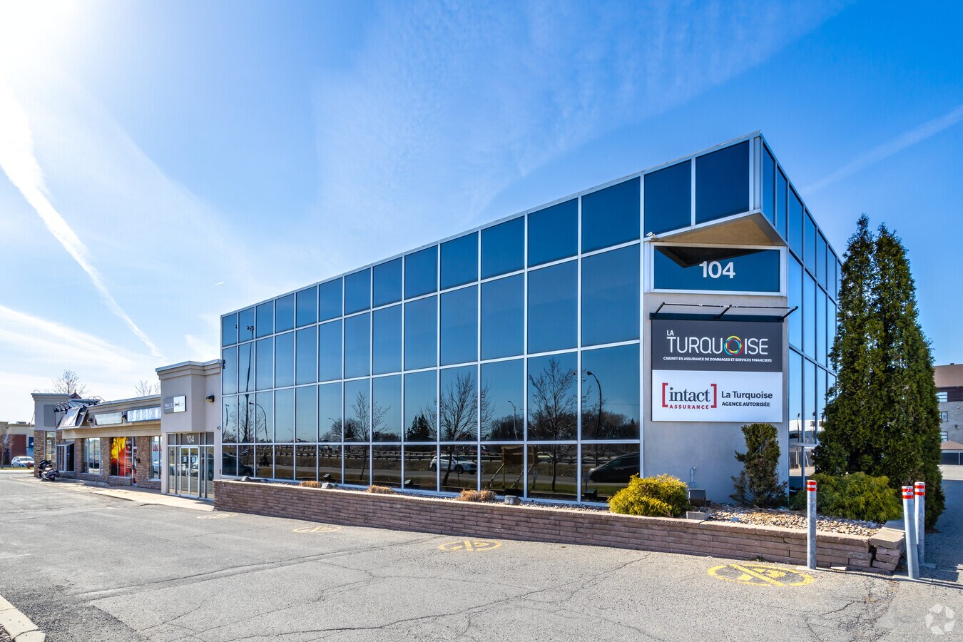 100104 Rue Dubois, StEustache, QC J7P 4W9