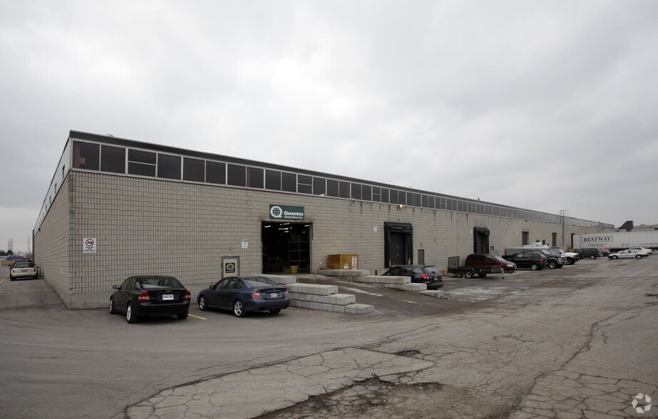 130-146 Sparks Ave, Toronto, ON for lease - Building Photo - Image 2 of 2