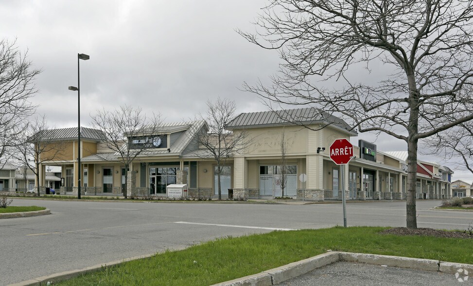 22602312 Chomedey Hwy, Laval, QC, H7X 4G8 Retail Space For Lease