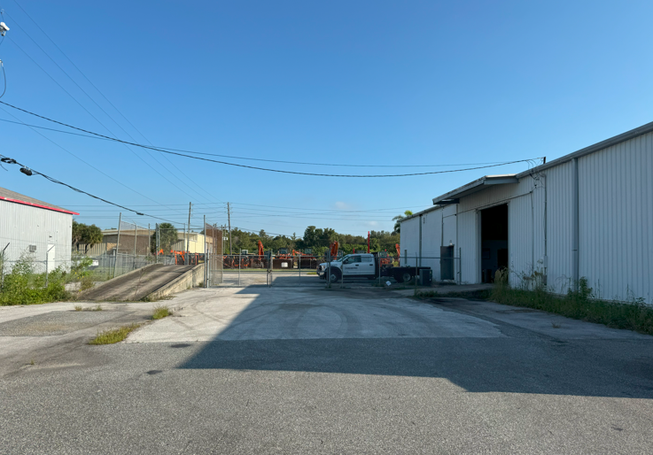 1060 Central Florida Pky, Orlando, FL for lease - Building Photo - Image 3 of 6