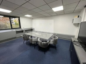 Office in Villeurbanne for sale Interior Photo- Image 2 of 6