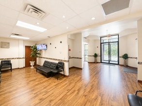 3320 Perimeter Hill Dr, Nashville, TN for lease Interior Photo- Image 2 of 25