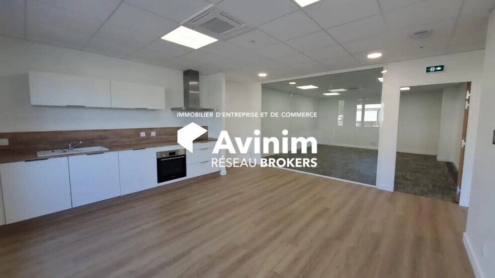 Office in Argonay for lease - Building Photo - Image 3 of 29