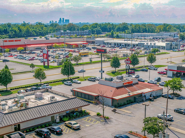 941 E Lewis And Clark Pky, Clarksville, IN for lease - Building Photo - Image 3 of 4