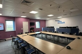 Peel Ave, Wakefield for lease Interior Photo- Image 2 of 9